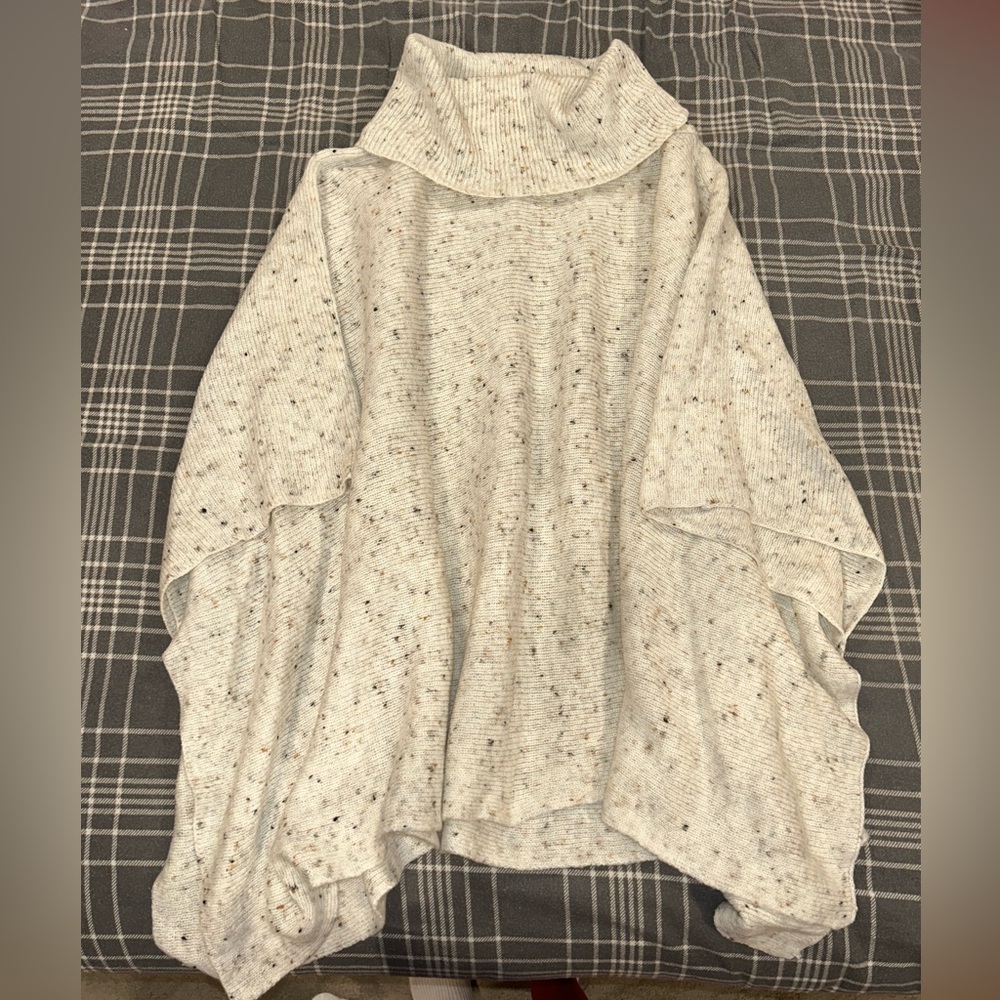 Moon & Madison Speckled Knit Turtleneck Poncho
